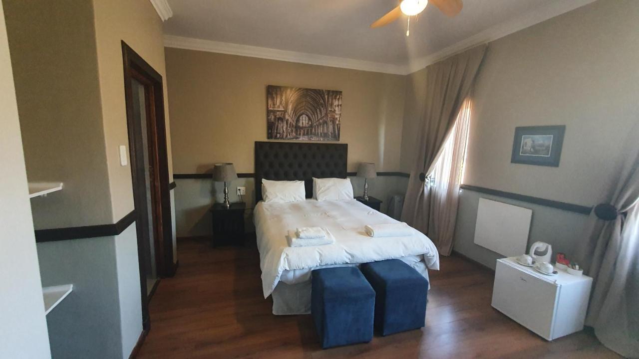 Olympus Manor Hotel Pretoria Exterior photo