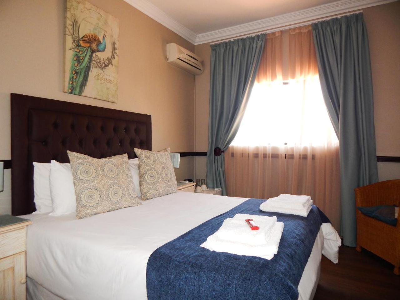 Olympus Manor Hotel Pretoria Exterior photo