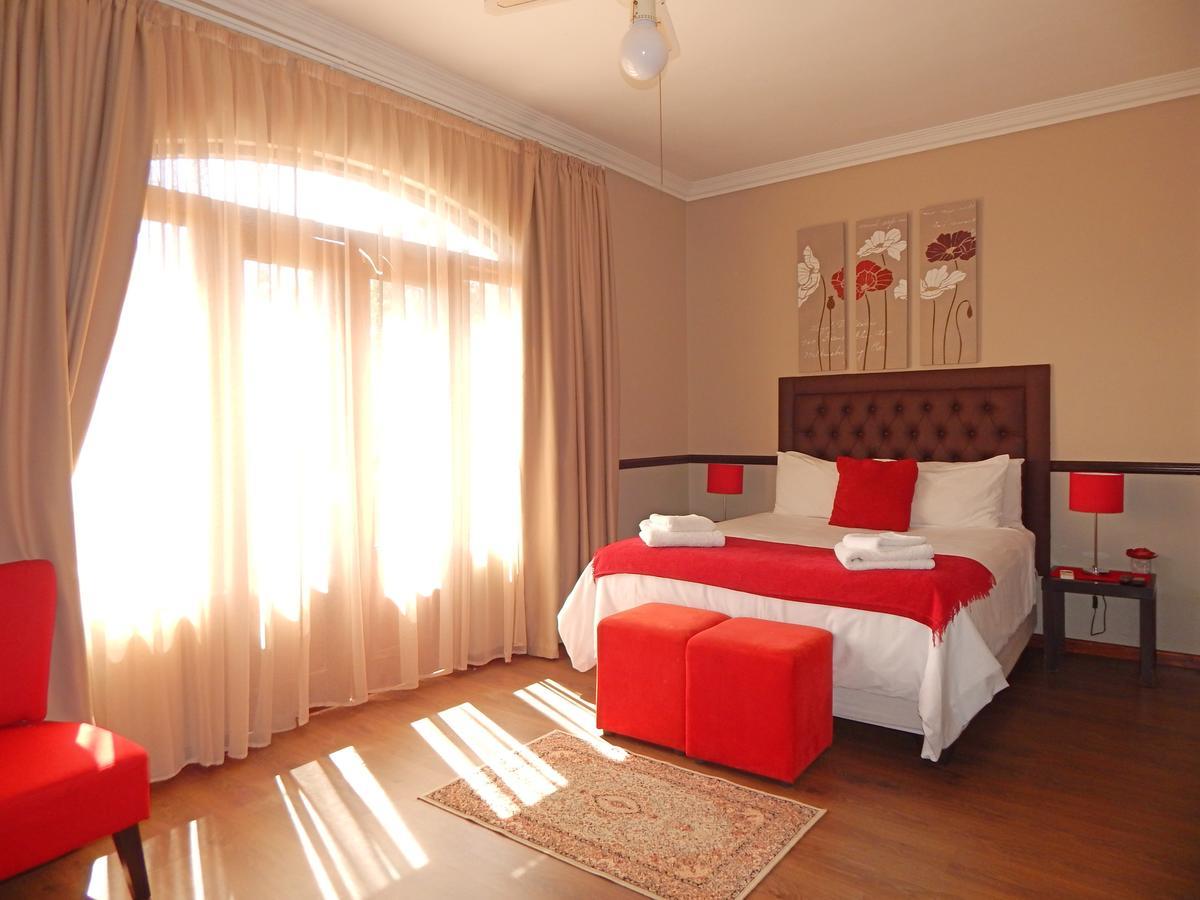 Olympus Manor Hotel Pretoria Exterior photo
