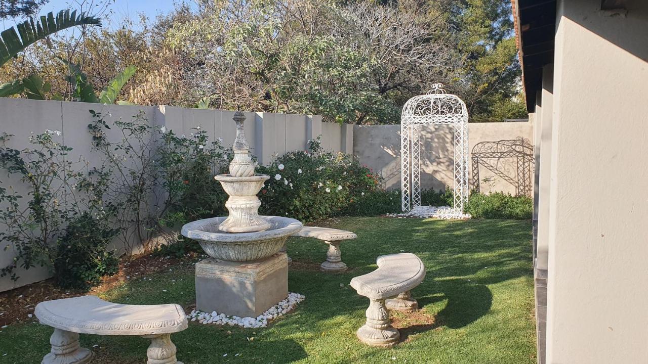 Olympus Manor Hotel Pretoria Exterior photo